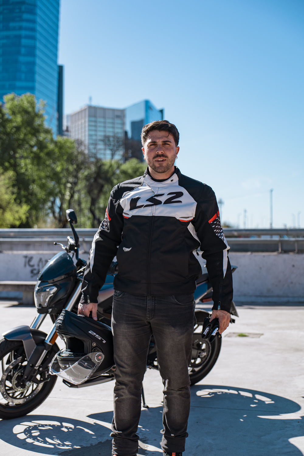 Campera LS2 Apex Hombre Negro / Rojo